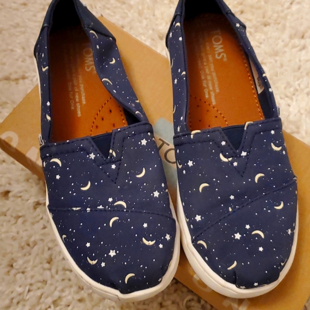 TOMS EXCELLENT CONDITION  Glow in the Dark!